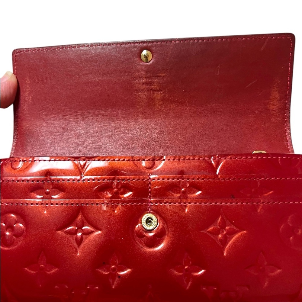 Louis Vuitton Sara Vernis Red Embossed Women's long wallet - Picture 5 of 11